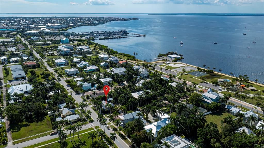 For Sale: $375,000 (3 beds, 2 baths, 1931 Square Feet)