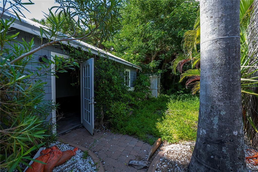 For Sale: $375,000 (3 beds, 2 baths, 1931 Square Feet)