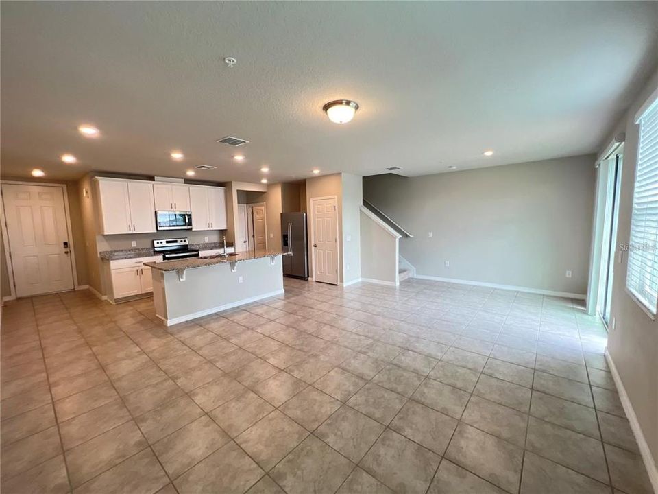 出租: $2,399 (3 贝兹, 2 浴室, 1570 平方英尺)