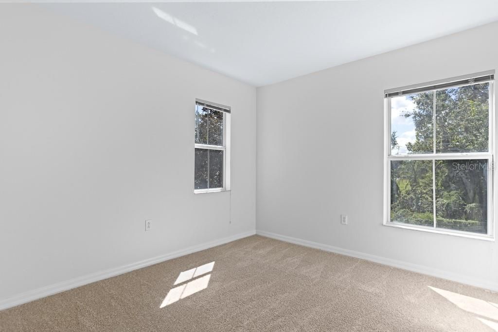 合同活跃: $209,999 (3 贝兹, 2 浴室, 1477 平方英尺)