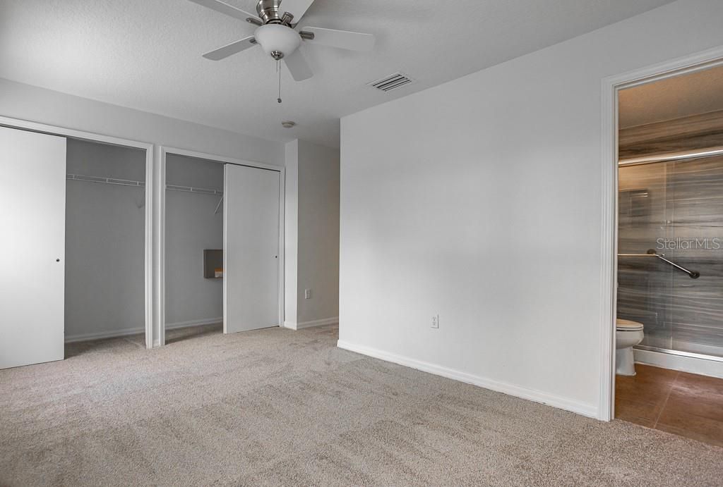 合同活跃: $209,999 (3 贝兹, 2 浴室, 1477 平方英尺)