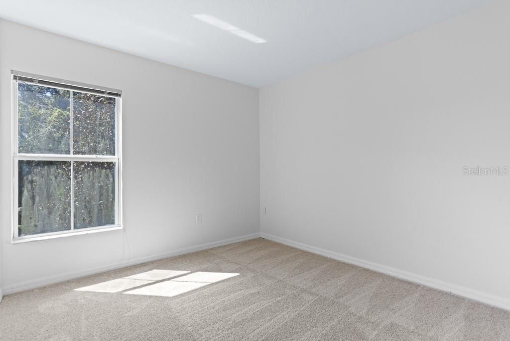 合同活跃: $209,999 (3 贝兹, 2 浴室, 1477 平方英尺)