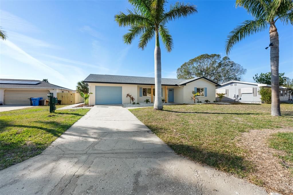 En Venta: $439,000 (3 camas, 3 baños, 1582 Pies cuadrados)