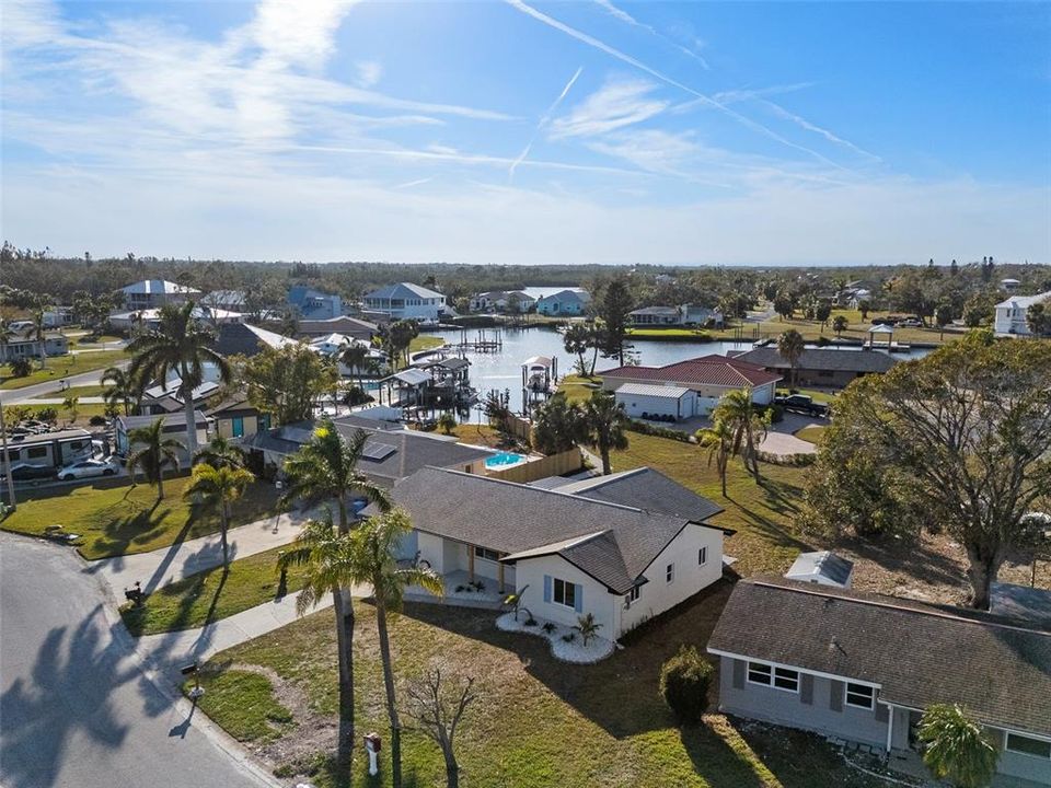 En Venta: $439,000 (3 camas, 3 baños, 1582 Pies cuadrados)