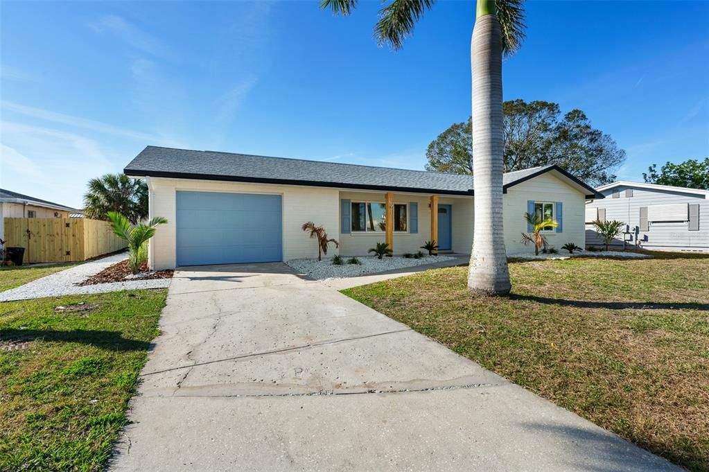 En Venta: $439,000 (3 camas, 3 baños, 1582 Pies cuadrados)