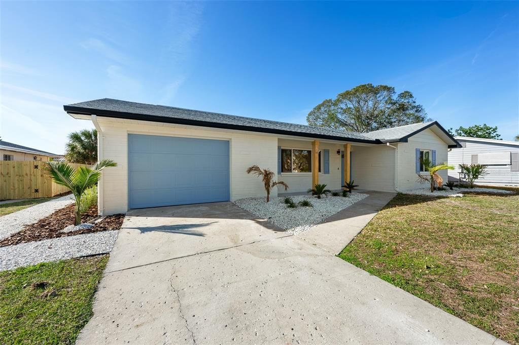 En Venta: $439,000 (3 camas, 3 baños, 1582 Pies cuadrados)