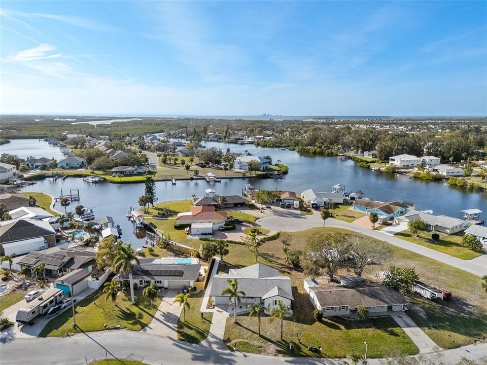 En Venta: $439,000 (3 camas, 3 baños, 1582 Pies cuadrados)