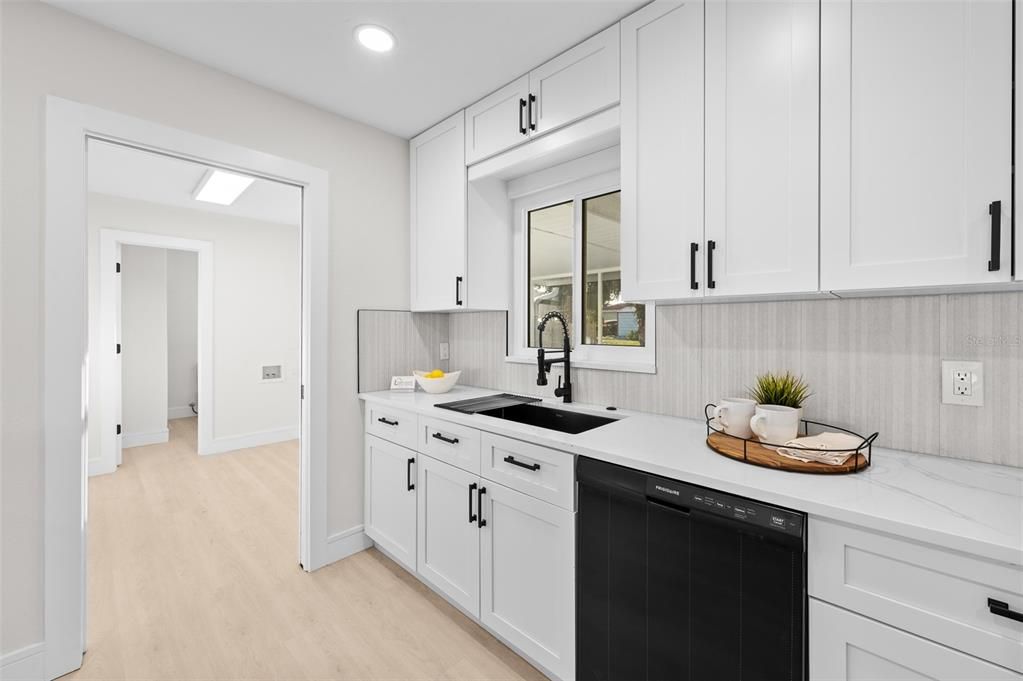 En Venta: $439,000 (3 camas, 3 baños, 1582 Pies cuadrados)