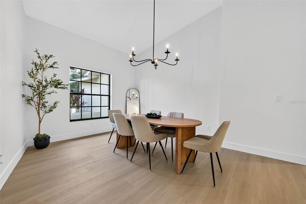 For Sale: $885,000 (4 beds, 3 baths, 2828 Square Feet)