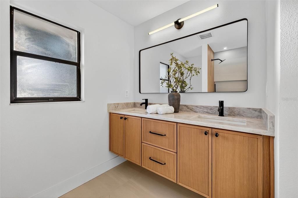 For Sale: $885,000 (4 beds, 3 baths, 2828 Square Feet)