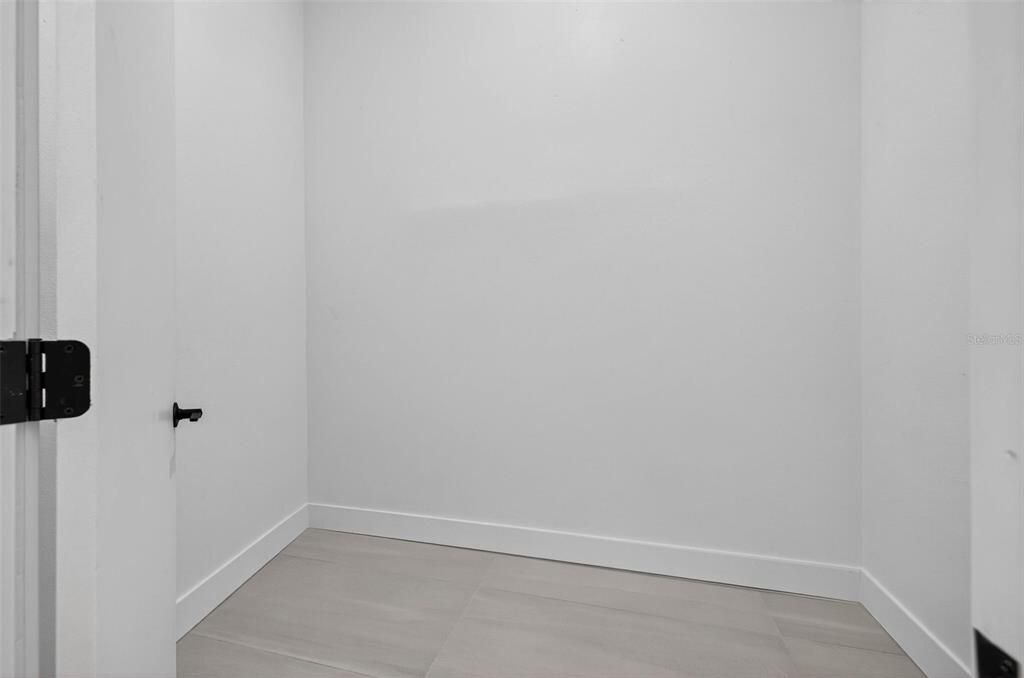 For Sale: $885,000 (4 beds, 3 baths, 2828 Square Feet)