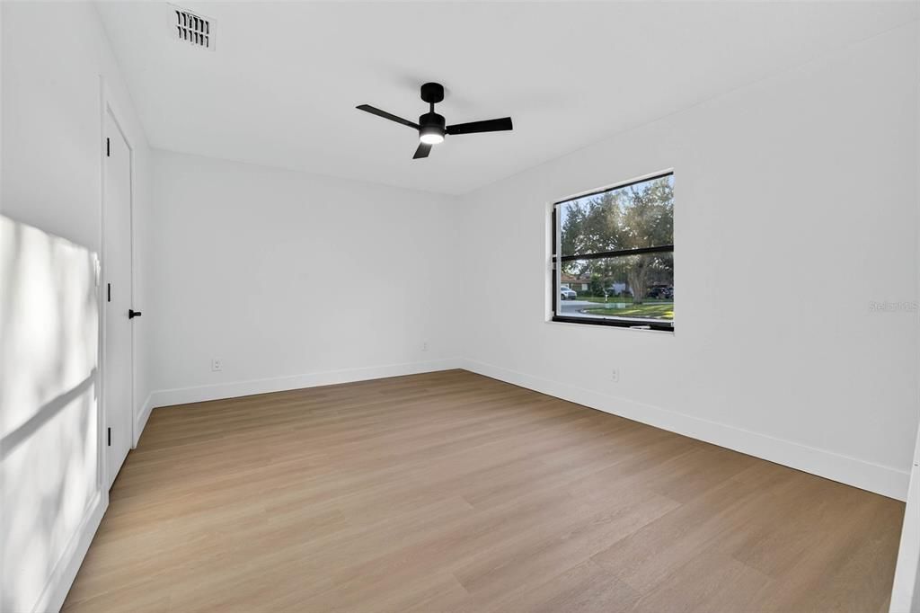 For Sale: $885,000 (4 beds, 3 baths, 2828 Square Feet)