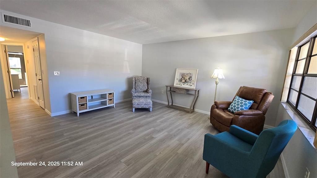 待售: $150,000 (2 贝兹, 2 浴室, 921 平方英尺)