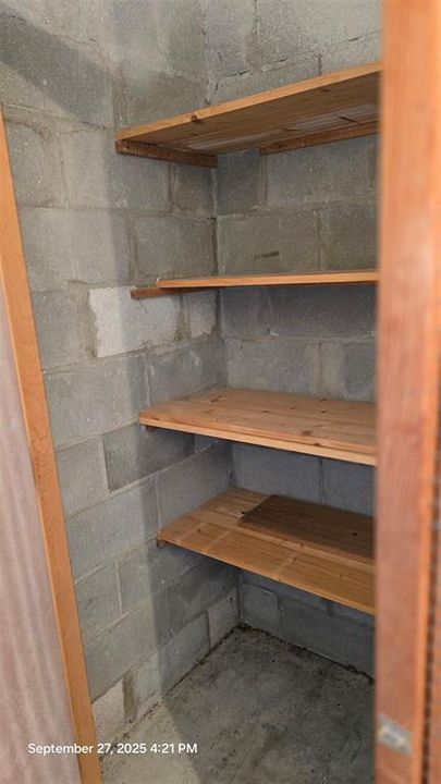 待售: $150,000 (2 贝兹, 2 浴室, 921 平方英尺)