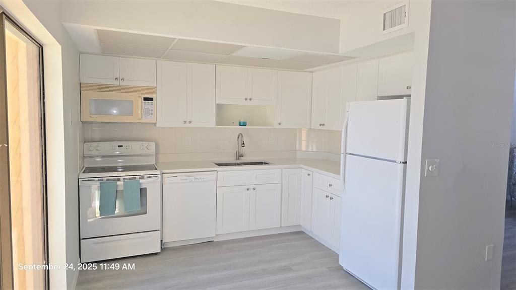 待售: $150,000 (2 贝兹, 2 浴室, 921 平方英尺)