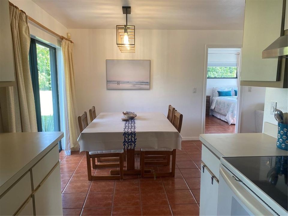 В аренду: $2,800 (2 спален, 2 ванн, 964 Квадратных фут)