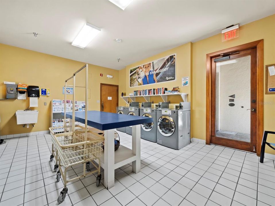 На продажу: $300,000 (0 спален, 0 ванн, 0 Квадратных фут)