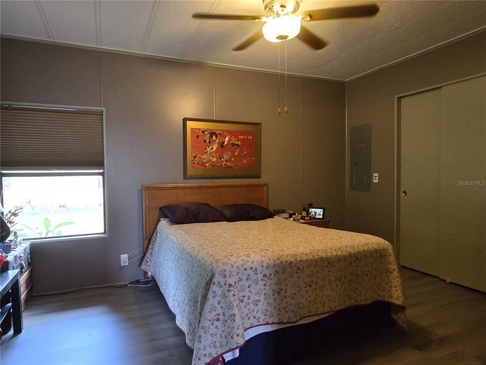 For Sale: $137,000 (2 beds, 2 baths, 1304 Square Feet)