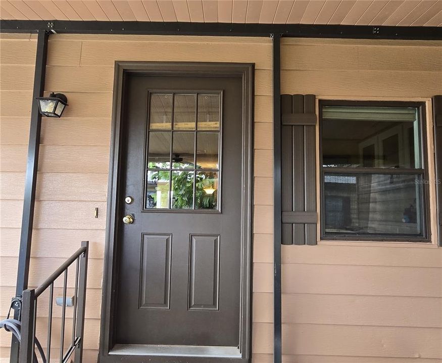 For Sale: $137,000 (2 beds, 2 baths, 1304 Square Feet)