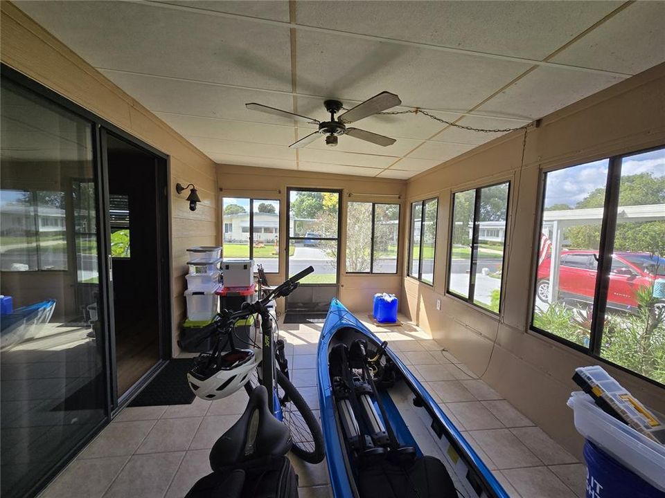 For Sale: $137,000 (2 beds, 2 baths, 1304 Square Feet)