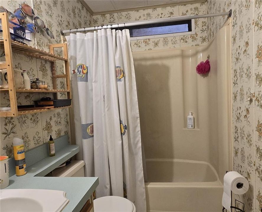 For Sale: $137,000 (2 beds, 2 baths, 1304 Square Feet)