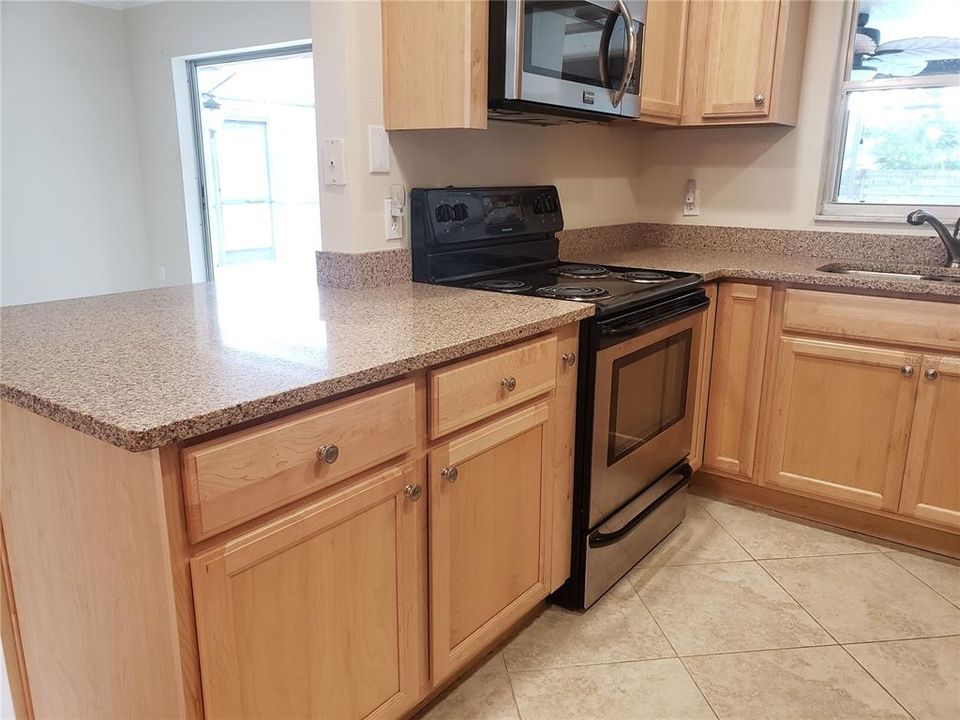 出租: $2,500 (3 贝兹, 2 浴室, 1229 平方英尺)