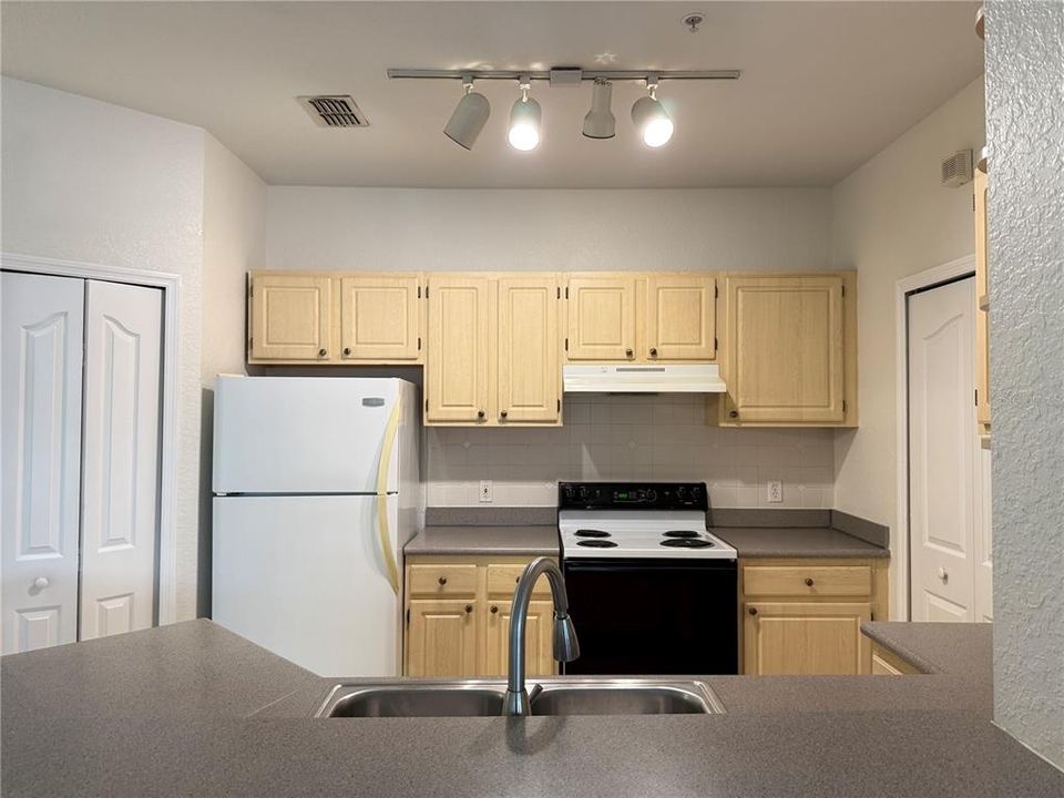 出租: $1,450 (2 贝兹, 2 浴室, 1111 平方英尺)