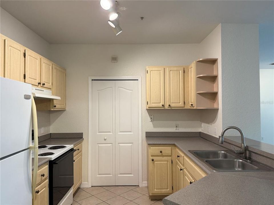 出租: $1,450 (2 贝兹, 2 浴室, 1111 平方英尺)