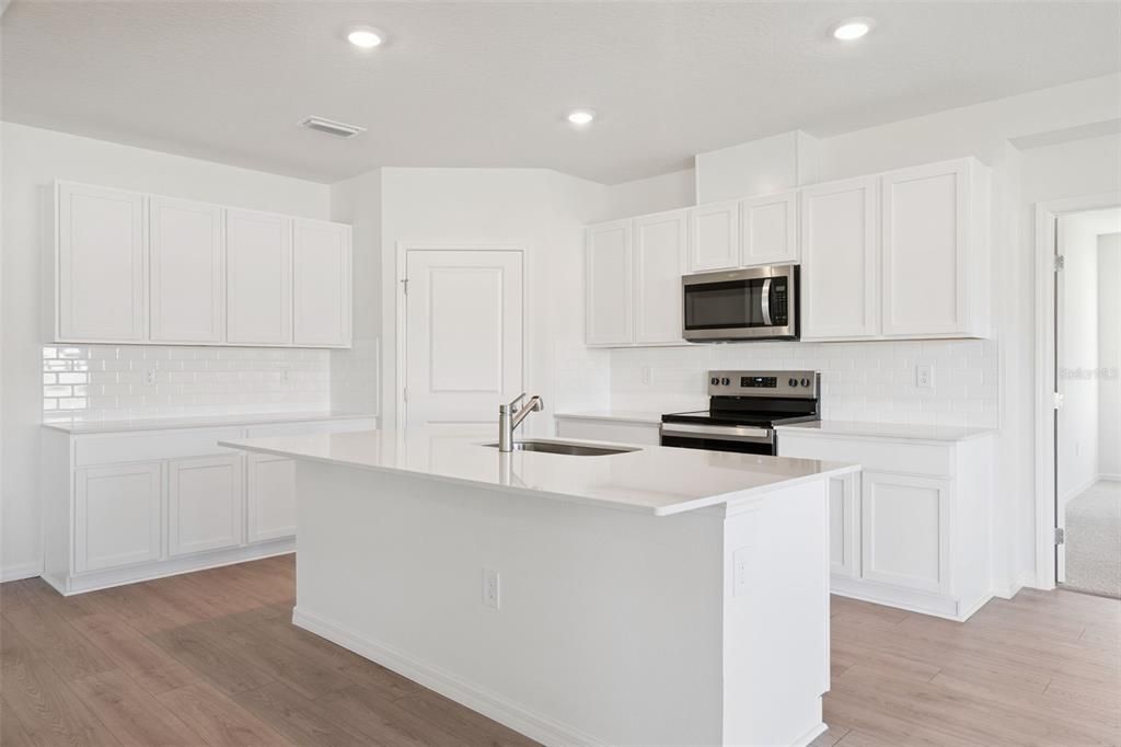 Active With Contract: $428,990 (4 beds, 3 baths, 2336 Square Feet)