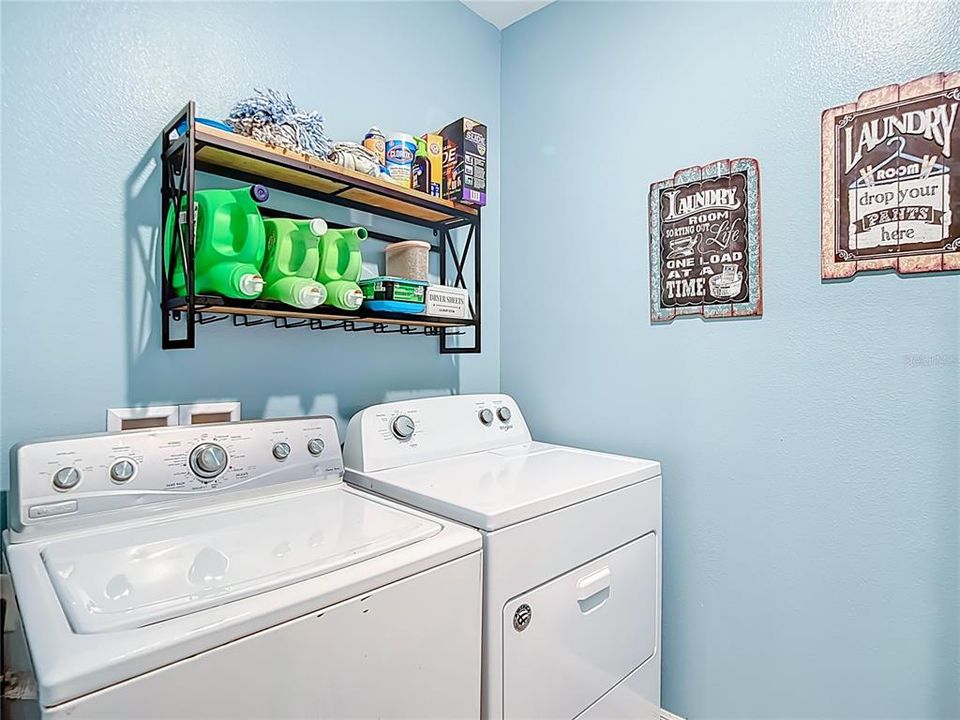 待售: $469,000 (5 贝兹, 3 浴室, 2601 平方英尺)