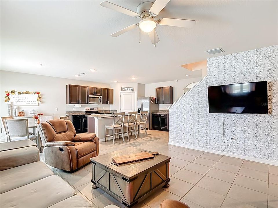 待售: $469,000 (5 贝兹, 3 浴室, 2601 平方英尺)