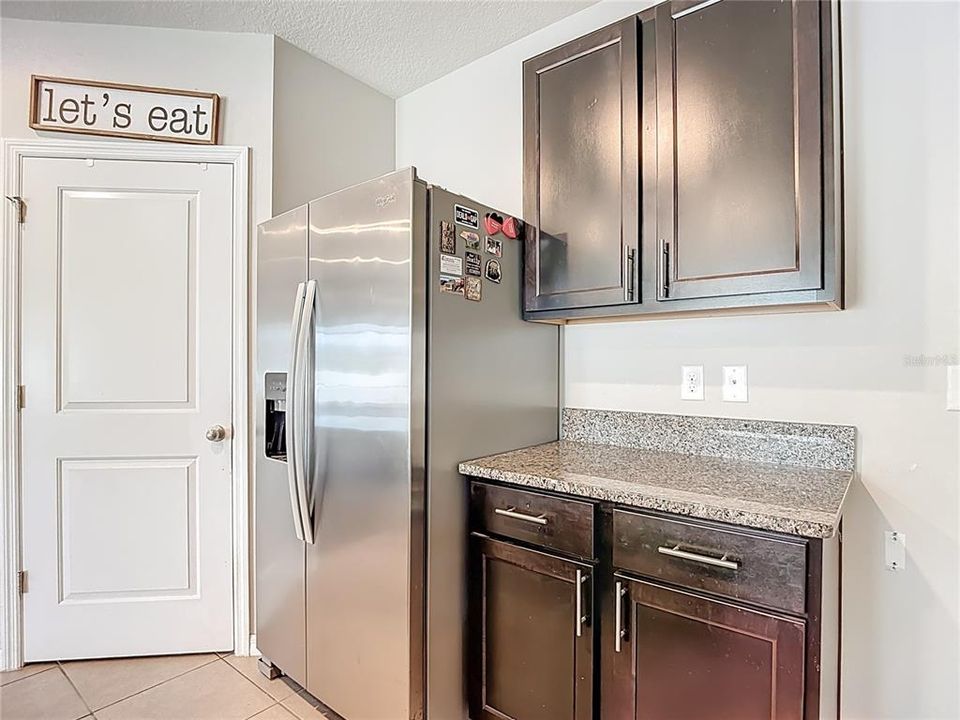 待售: $469,000 (5 贝兹, 3 浴室, 2601 平方英尺)