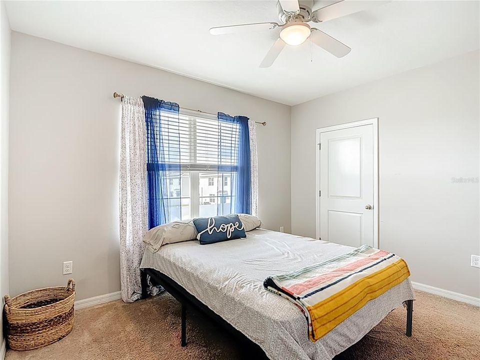 待售: $469,000 (5 贝兹, 3 浴室, 2601 平方英尺)