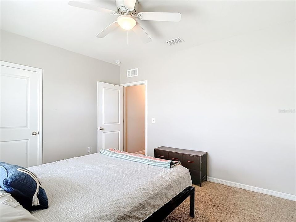 待售: $469,000 (5 贝兹, 3 浴室, 2601 平方英尺)