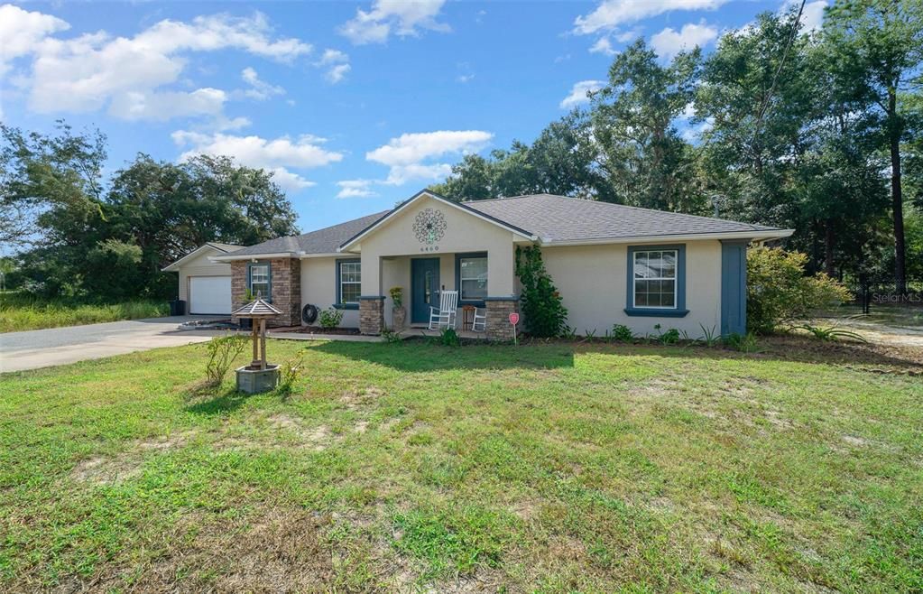 For Sale: $329,000 (3 beds, 2 baths, 1212 Square Feet)