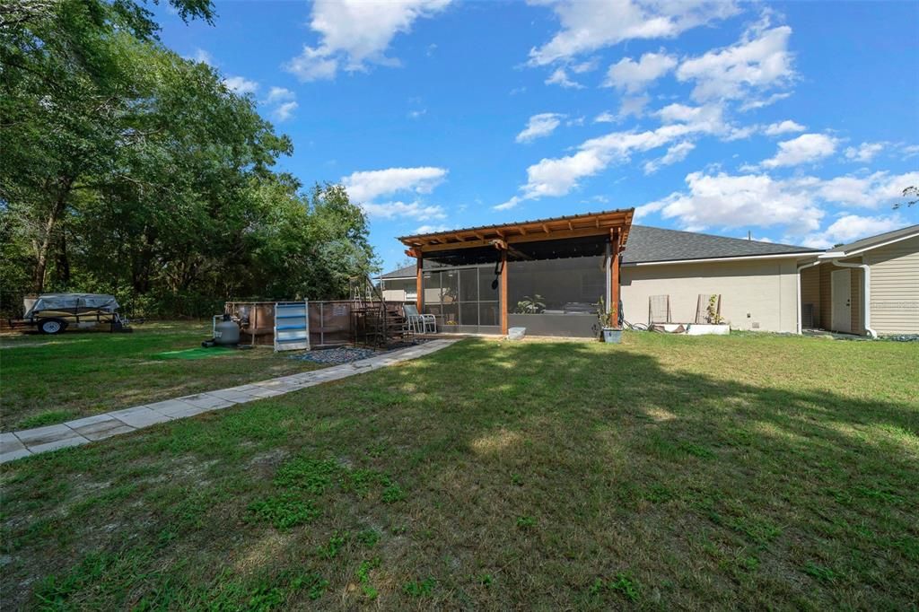 For Sale: $329,000 (3 beds, 2 baths, 1212 Square Feet)