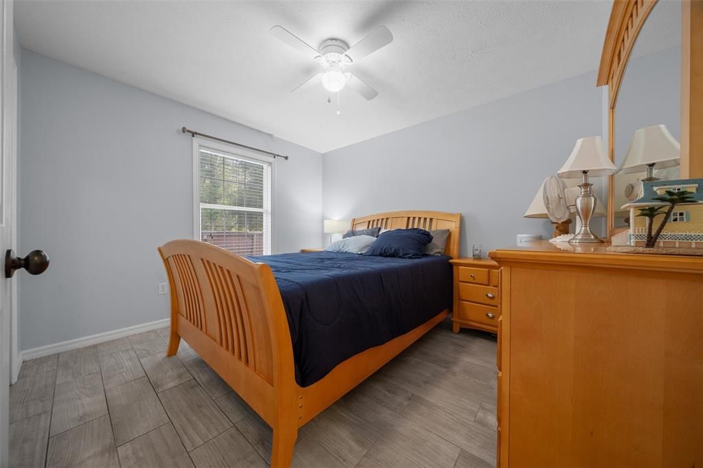 For Sale: $329,000 (3 beds, 2 baths, 1212 Square Feet)