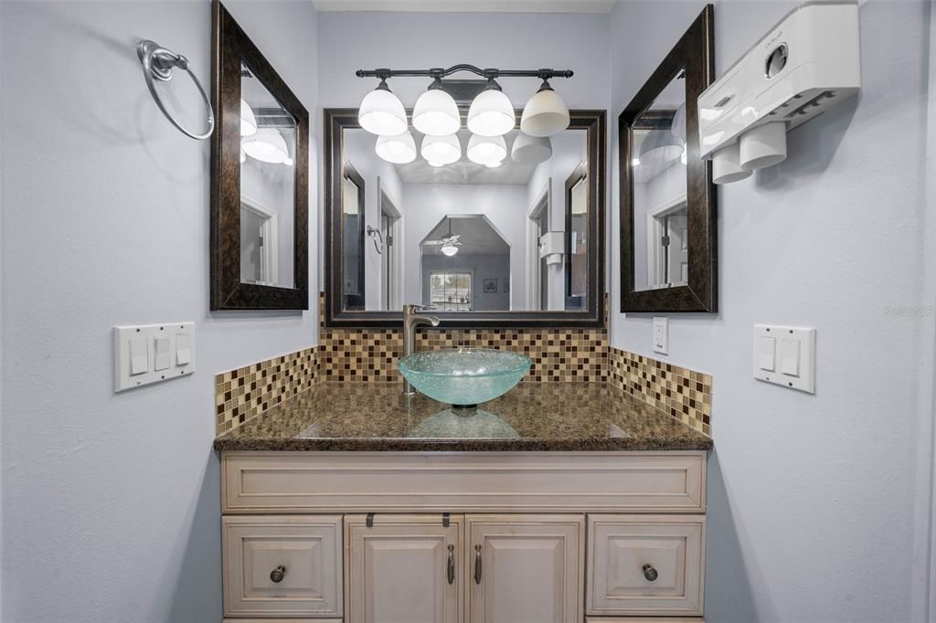 For Sale: $329,000 (3 beds, 2 baths, 1212 Square Feet)