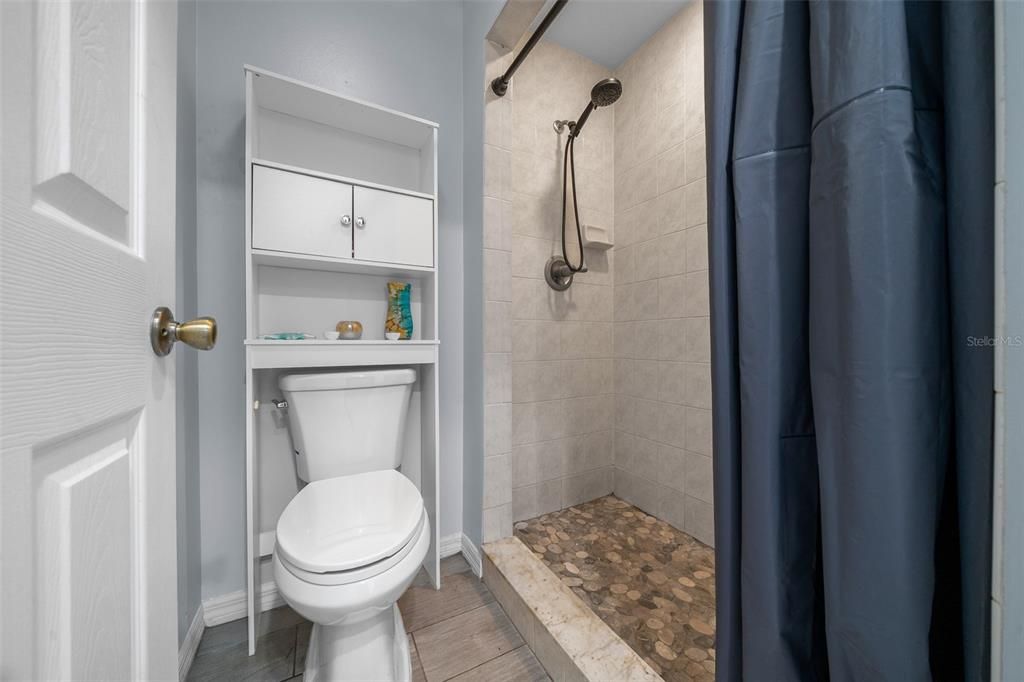 For Sale: $329,000 (3 beds, 2 baths, 1212 Square Feet)