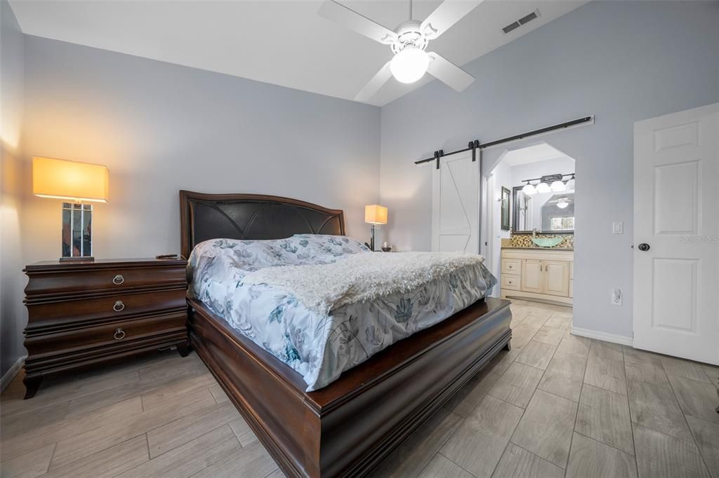 For Sale: $329,000 (3 beds, 2 baths, 1212 Square Feet)