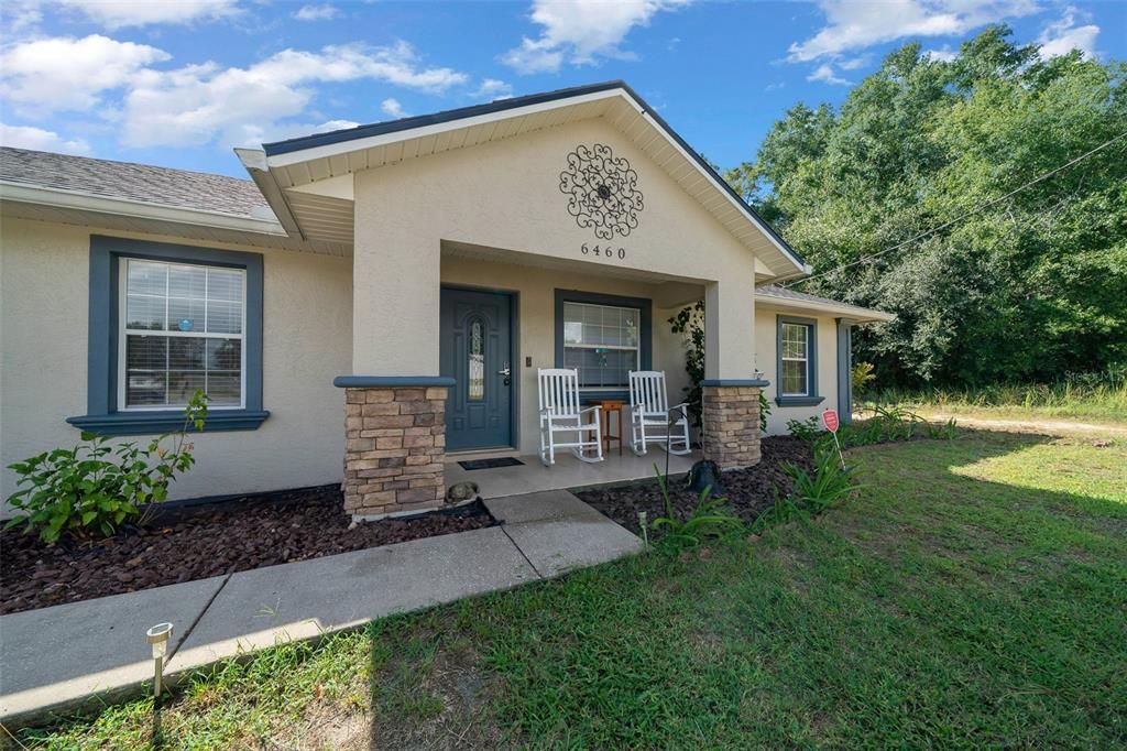 For Sale: $329,000 (3 beds, 2 baths, 1212 Square Feet)