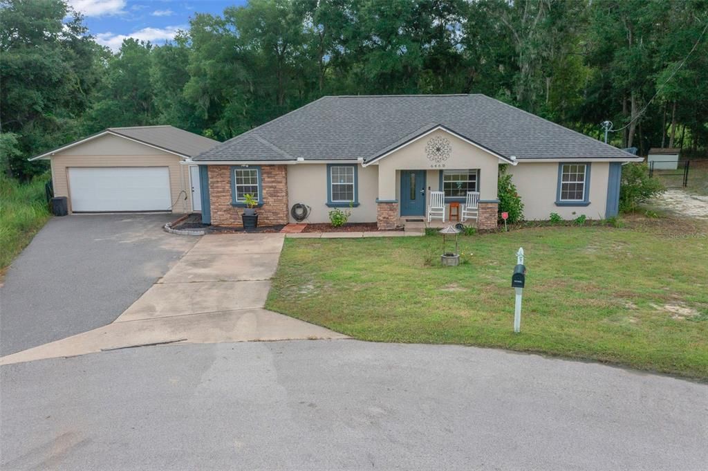 For Sale: $329,000 (3 beds, 2 baths, 1212 Square Feet)