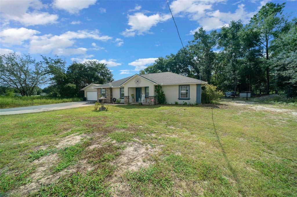 For Sale: $329,000 (3 beds, 2 baths, 1212 Square Feet)