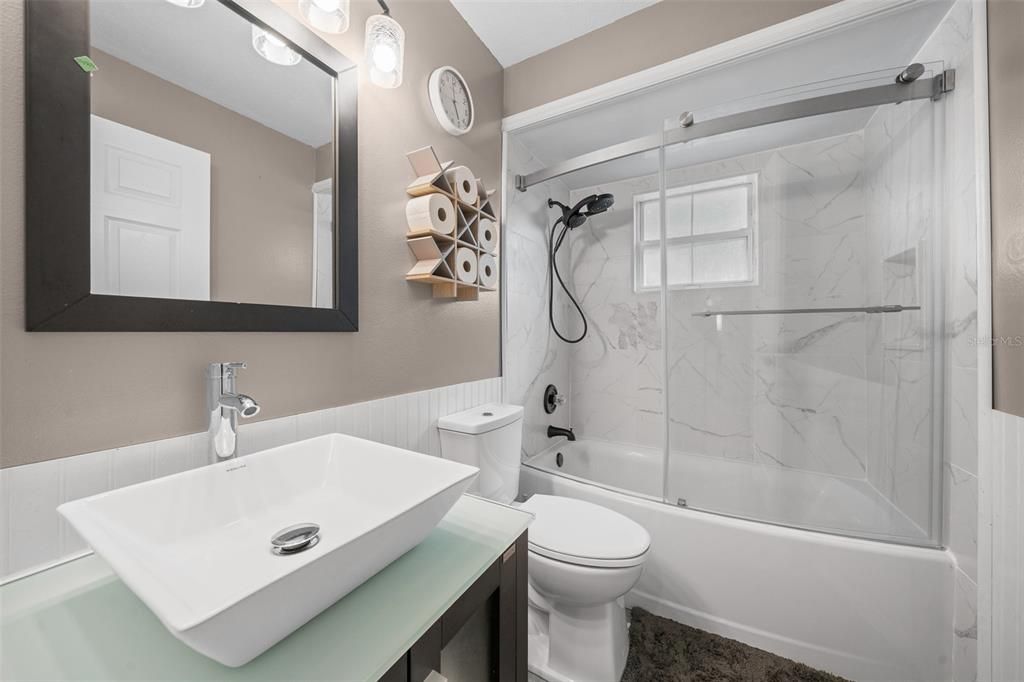 For Sale: $329,000 (3 beds, 2 baths, 1212 Square Feet)