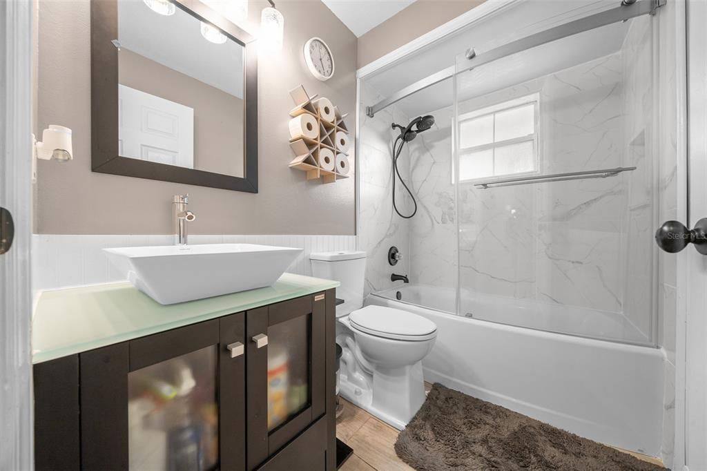 For Sale: $329,000 (3 beds, 2 baths, 1212 Square Feet)