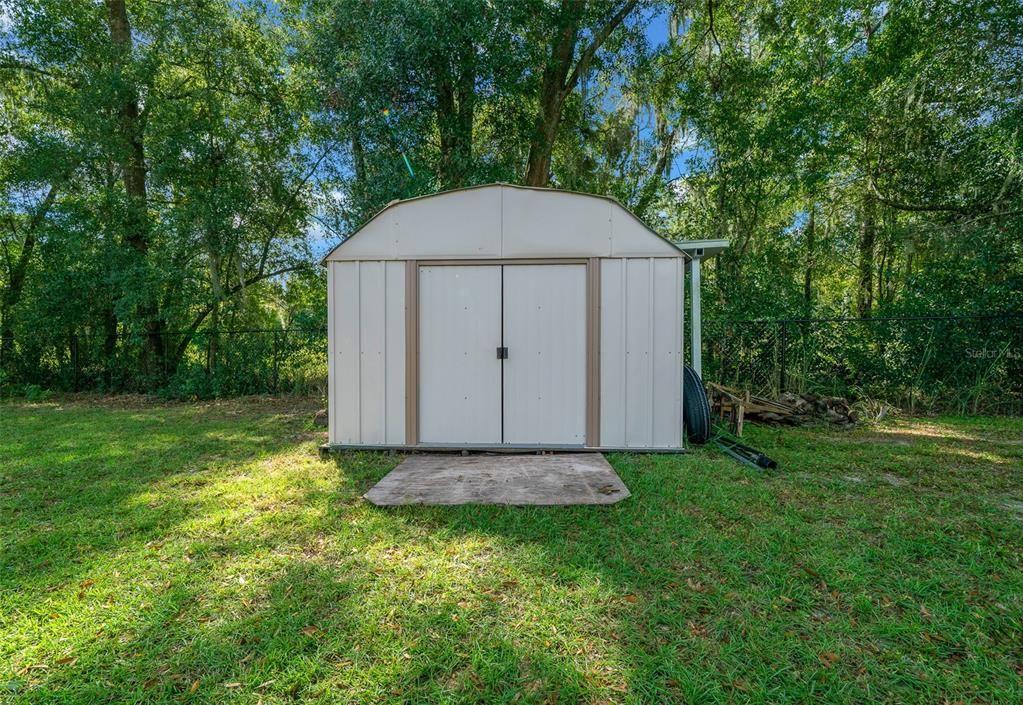 For Sale: $329,000 (3 beds, 2 baths, 1212 Square Feet)