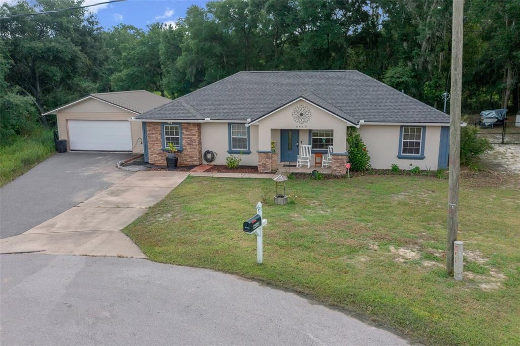 For Sale: $329,000 (3 beds, 2 baths, 1212 Square Feet)