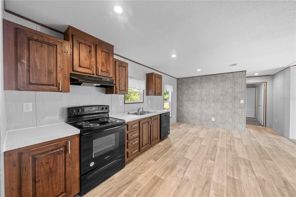 待售: $195,500 (3 贝兹, 2 浴室, 1352 平方英尺)