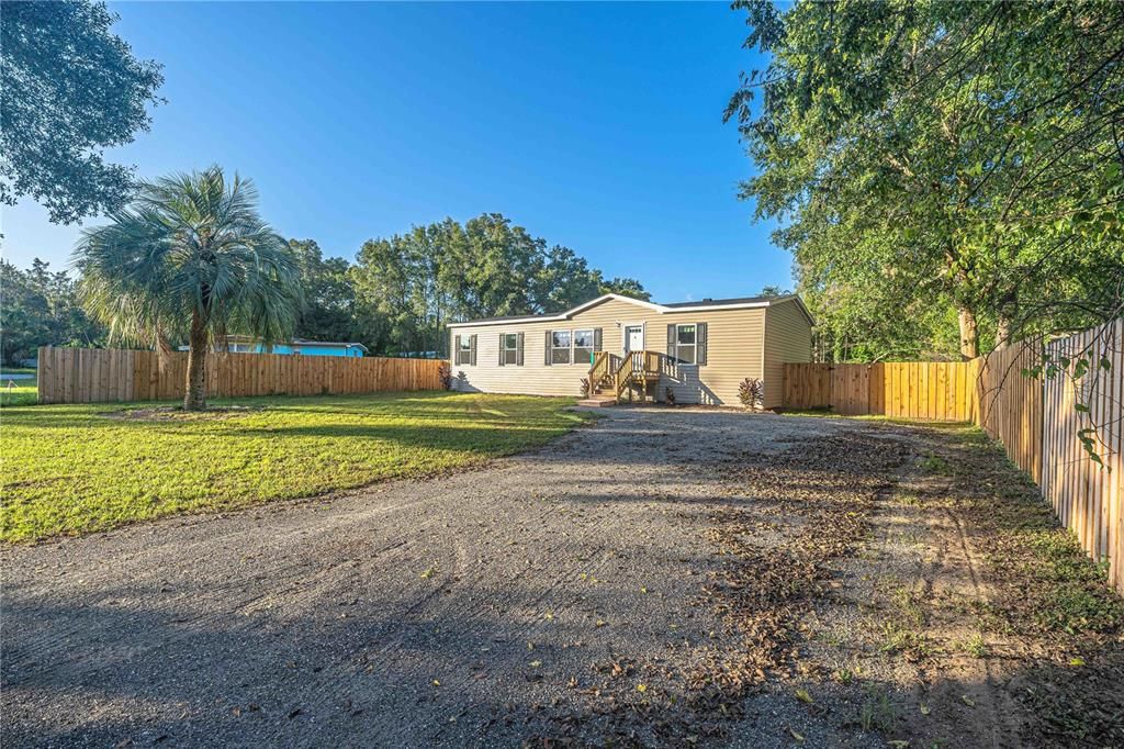 待售: $195,500 (3 贝兹, 2 浴室, 1352 平方英尺)