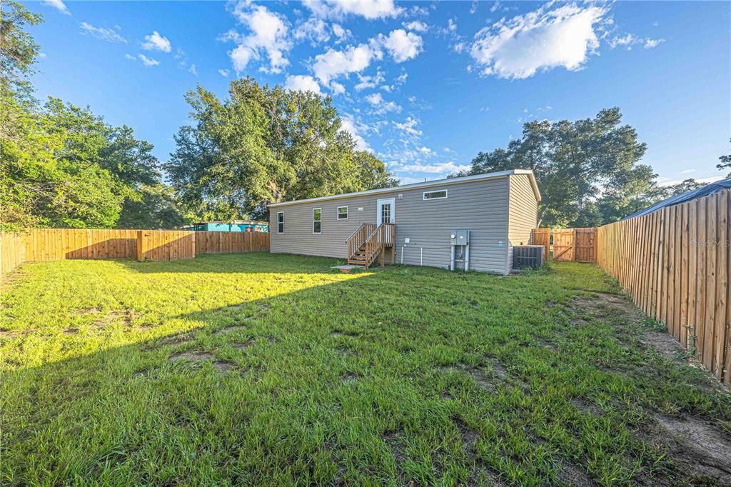 待售: $195,500 (3 贝兹, 2 浴室, 1352 平方英尺)